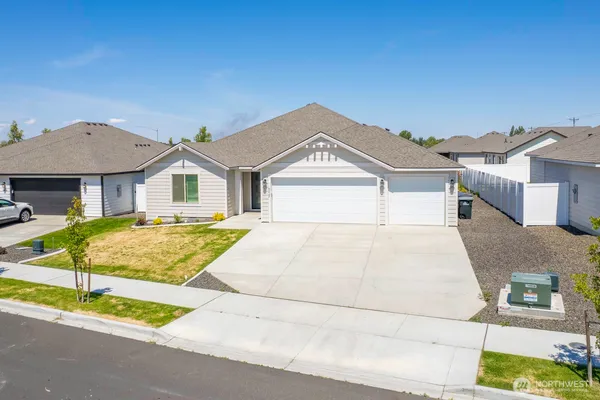 $525,000 | 4212 West Sandy Street, Moses Lake, WA 98837