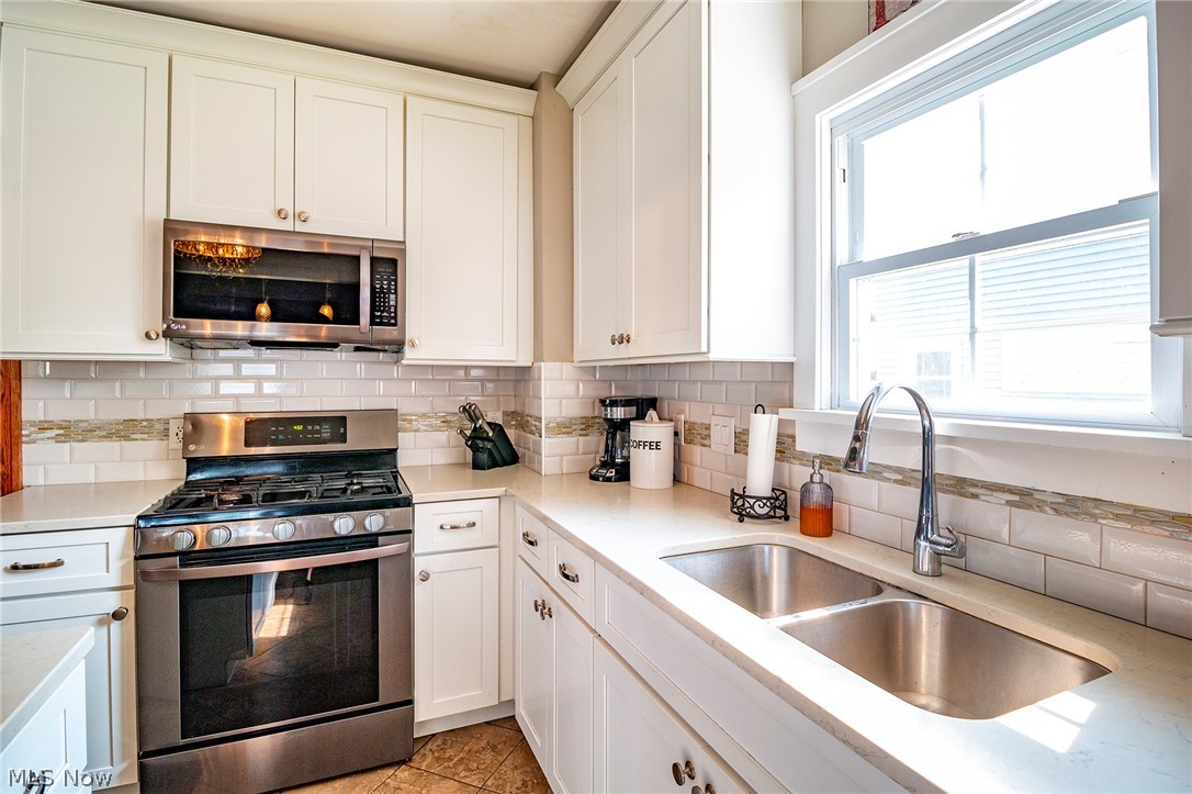 16604 West Park Road Cleveland, OH 44111 - Photo 20 of 34 Gallery Image 20