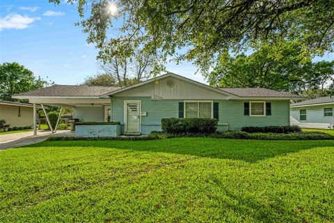 $187,000 | 444 Arlington Drive, Lake Charles, LA 70605