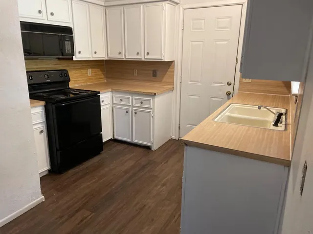 $1,100 | 1103 80th Street, Unit A, Lubbock, TX 79423