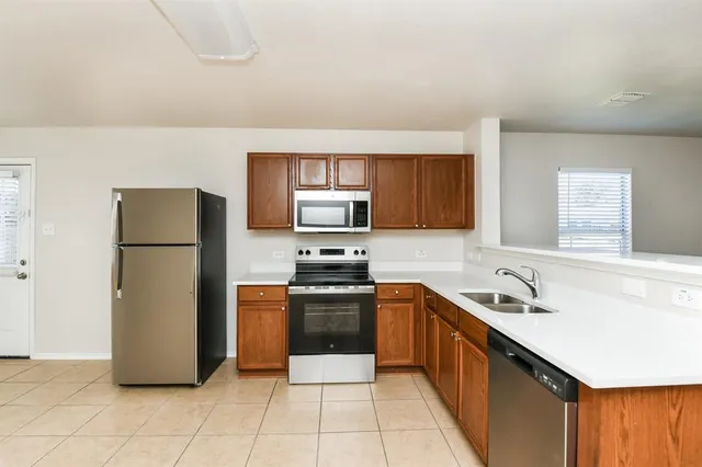 $2,375 | 14029 Coyote Trail, Fort Worth, TX 76052