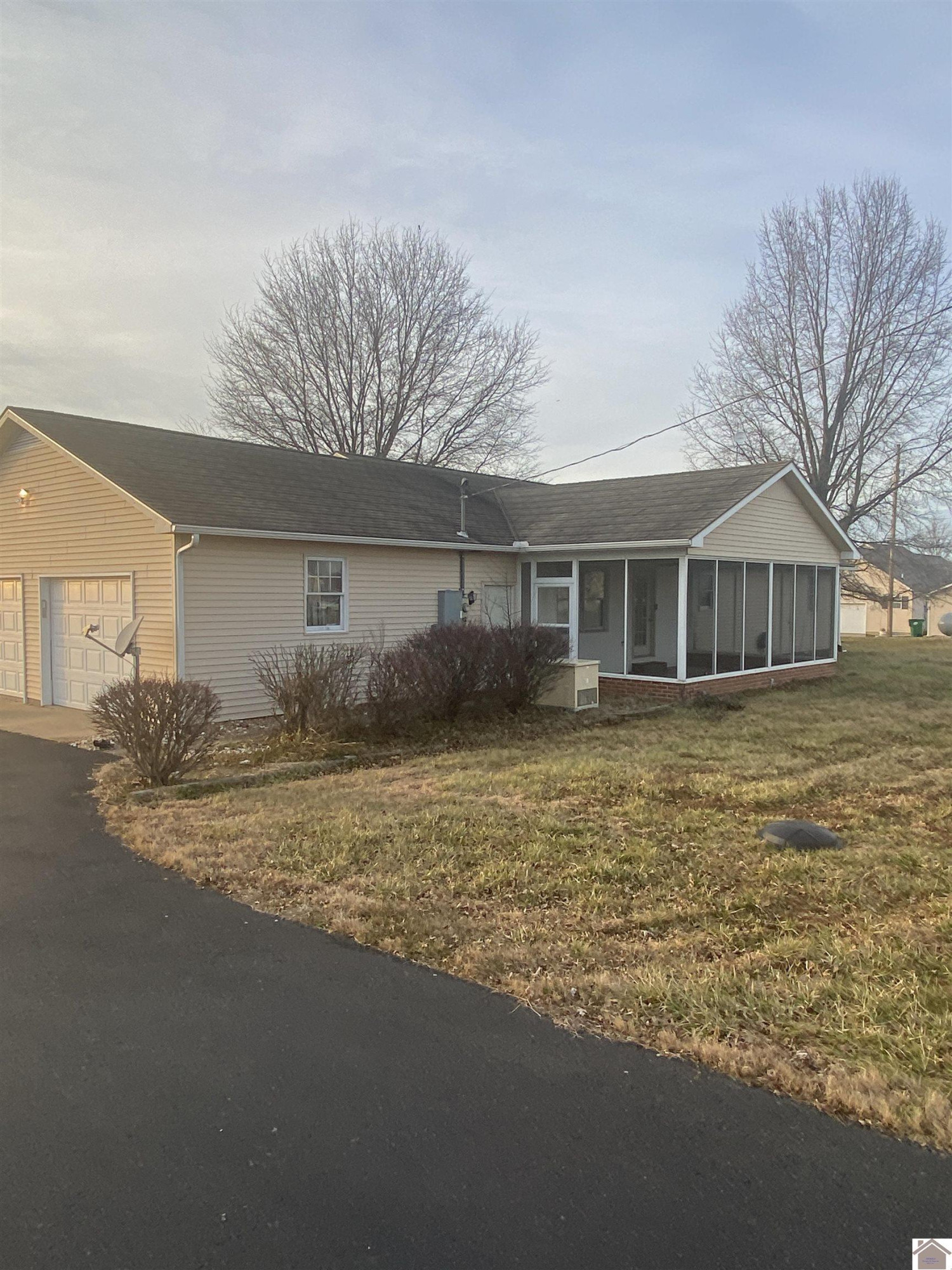1250 Carter Road Mayfield, KY 42066 - Photo 5 of 46 Photo 5