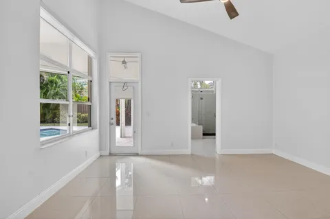 $495,000 | 6607 Northwest 25th Way, Boca Raton, FL 33496