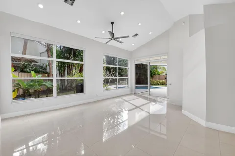 $495,000 | 6607 Northwest 25th Way, Boca Raton, FL 33496