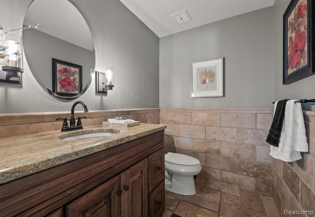 4906 Charing Cross Road Bloomfield Hills, MI 48304 - Photo 42 of 87 Gallery Image 42