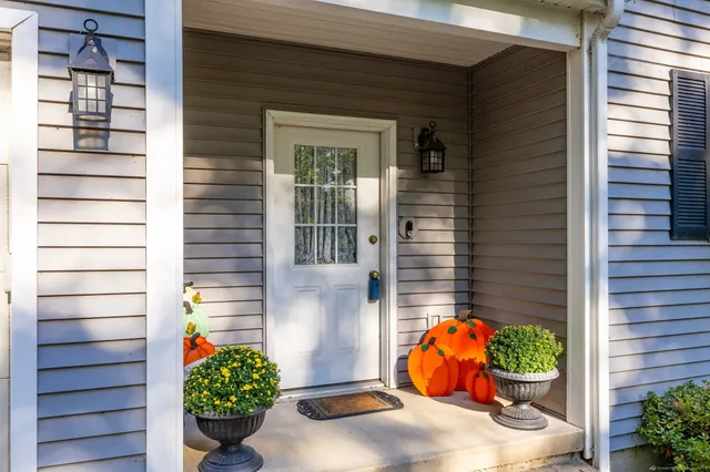 $725,000 | 25 Punch Brook Road, Burlington, CT 06013