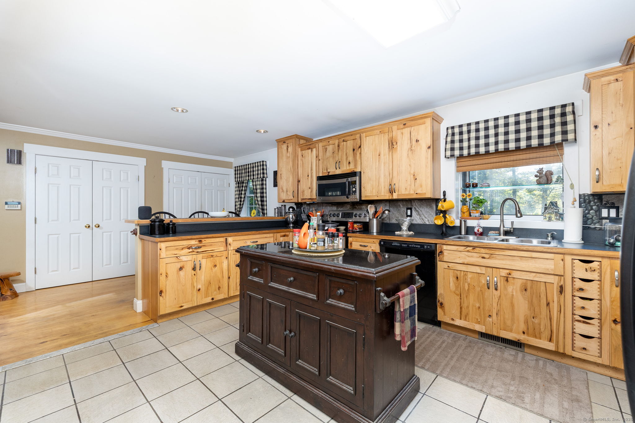 25 Punch Brook Road Burlington, CT 06013 - Photo 8 of 40