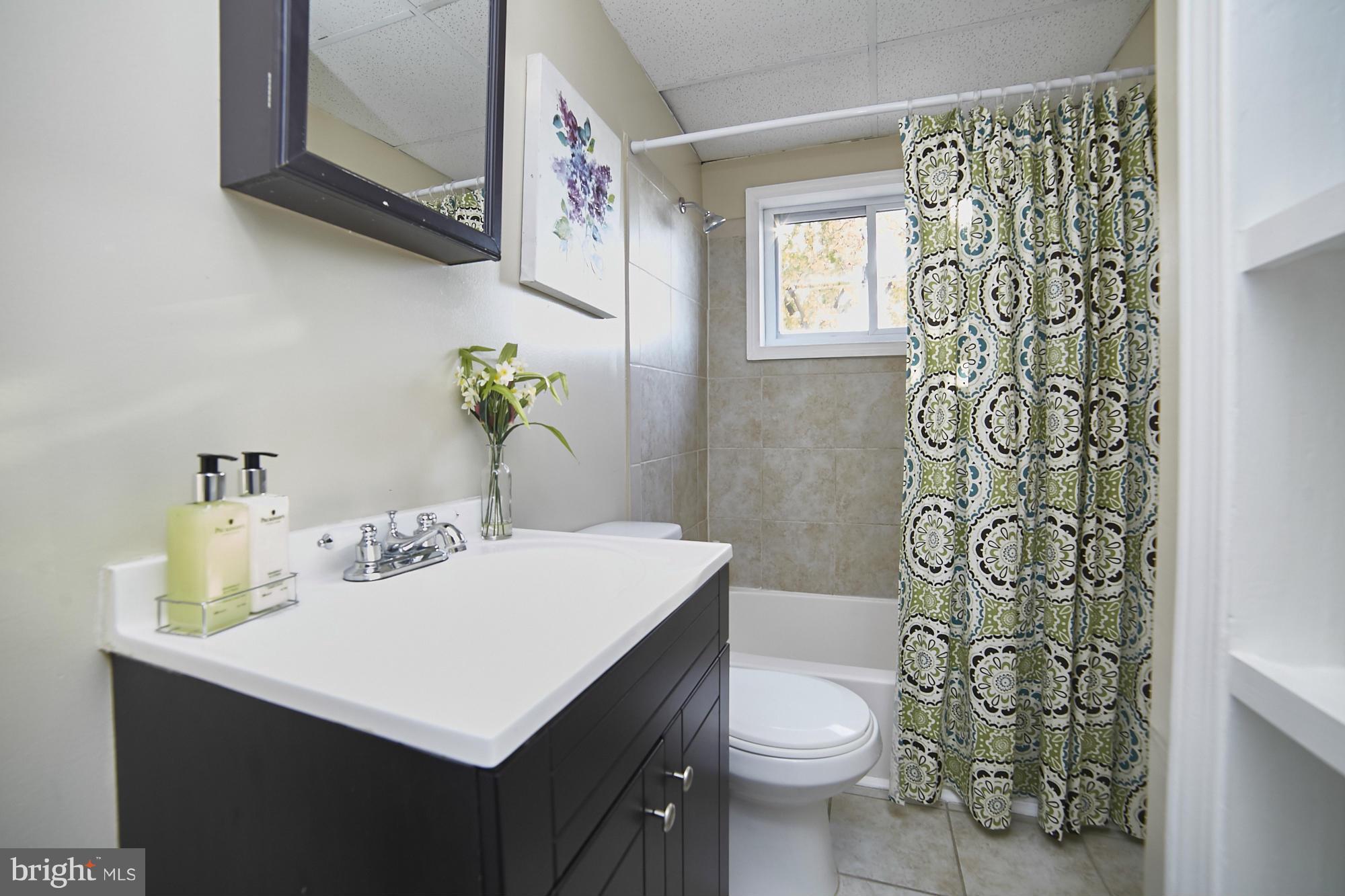 8221 Kavanagh Road Baltimore, MD 21222 - Photo 19 of 30 Bath