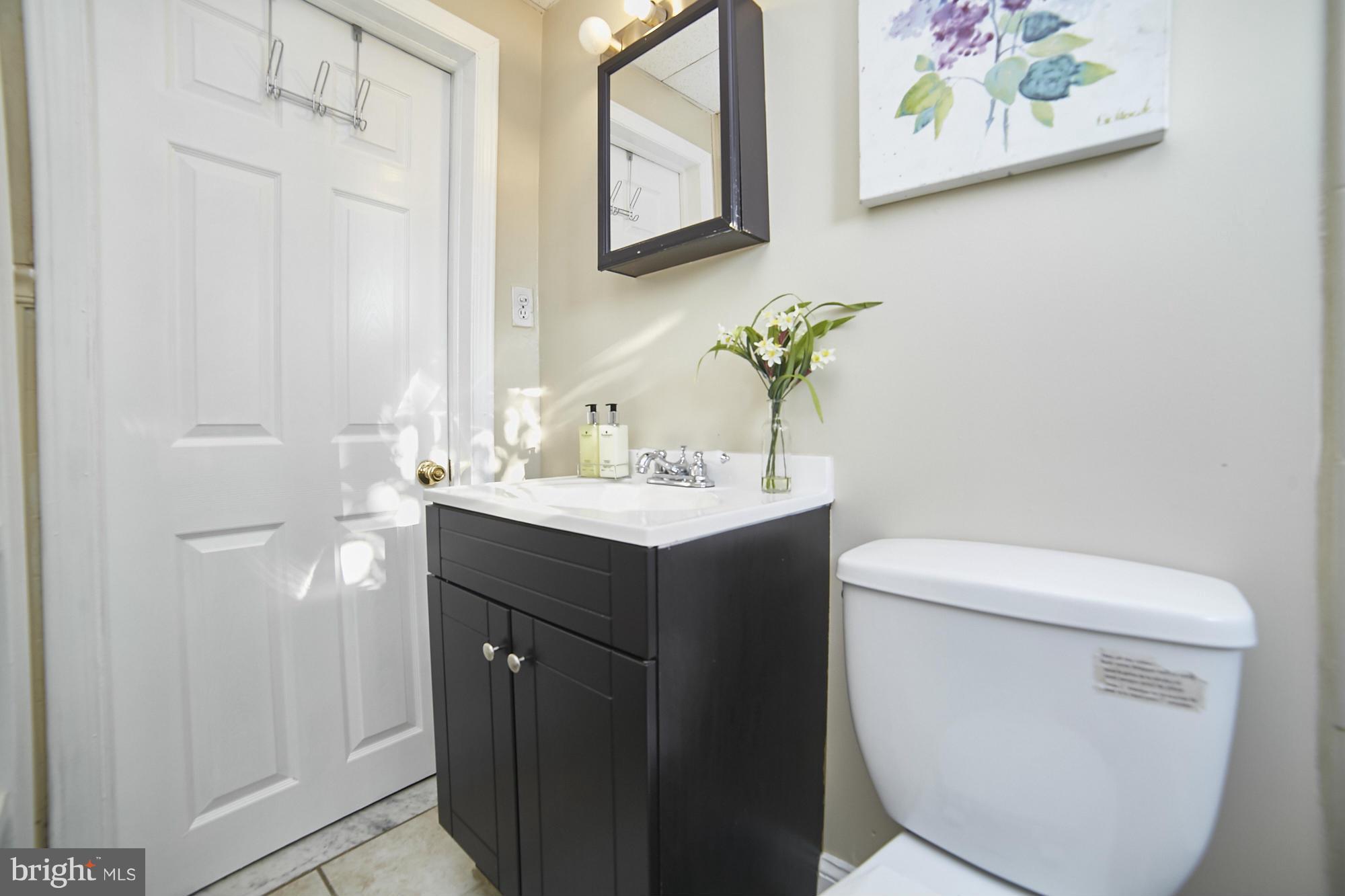 8221 Kavanagh Road Baltimore, MD 21222 - Photo 21 of 30 Bath
