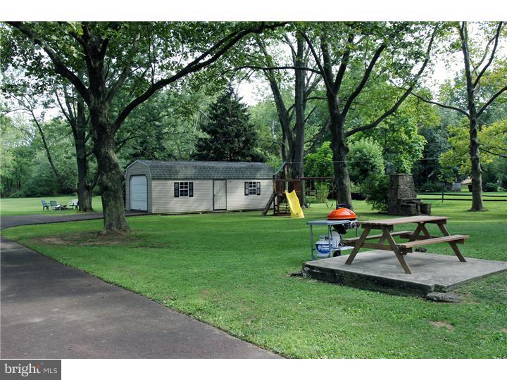 235 Oak Park Road Hatfield, PA 19440 - Photo 3 of 21 Gallery Image 3