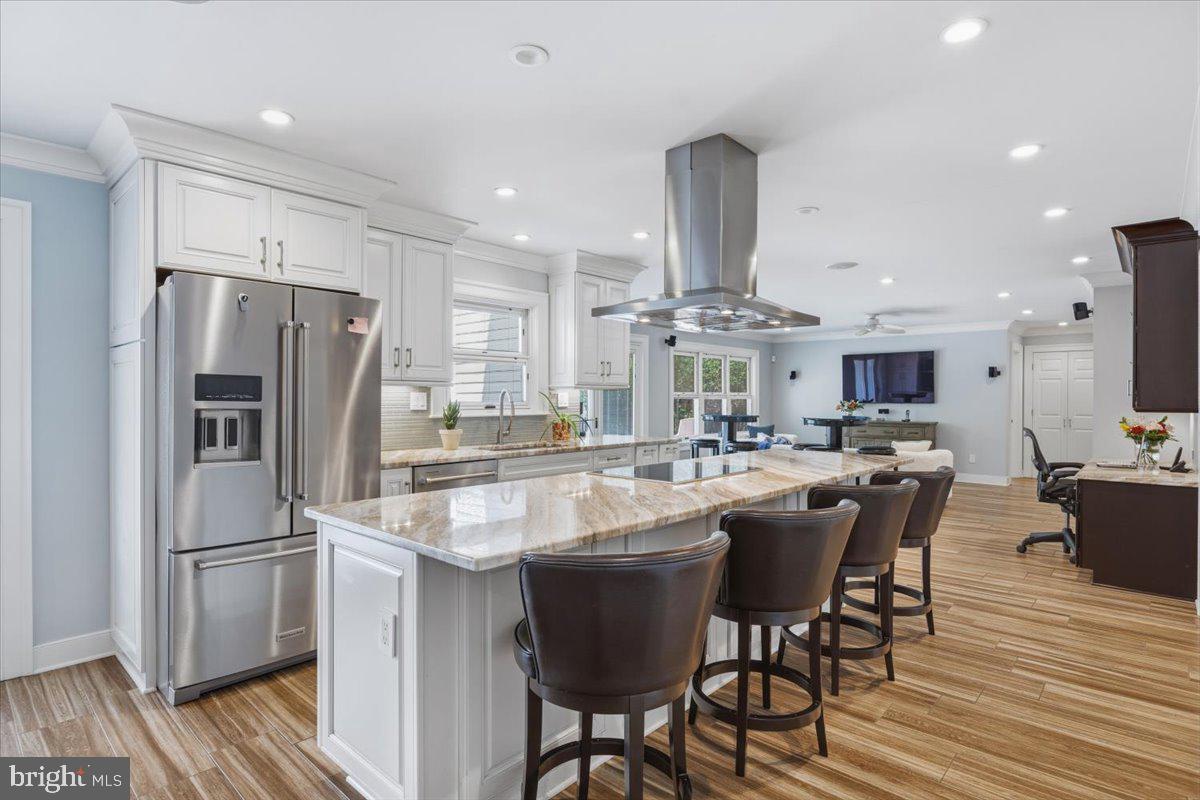 12127 Long Ridge Lane Bowie, MD 20715 - Photo 11 of 46 Beautifully appointed gourmet kitchen