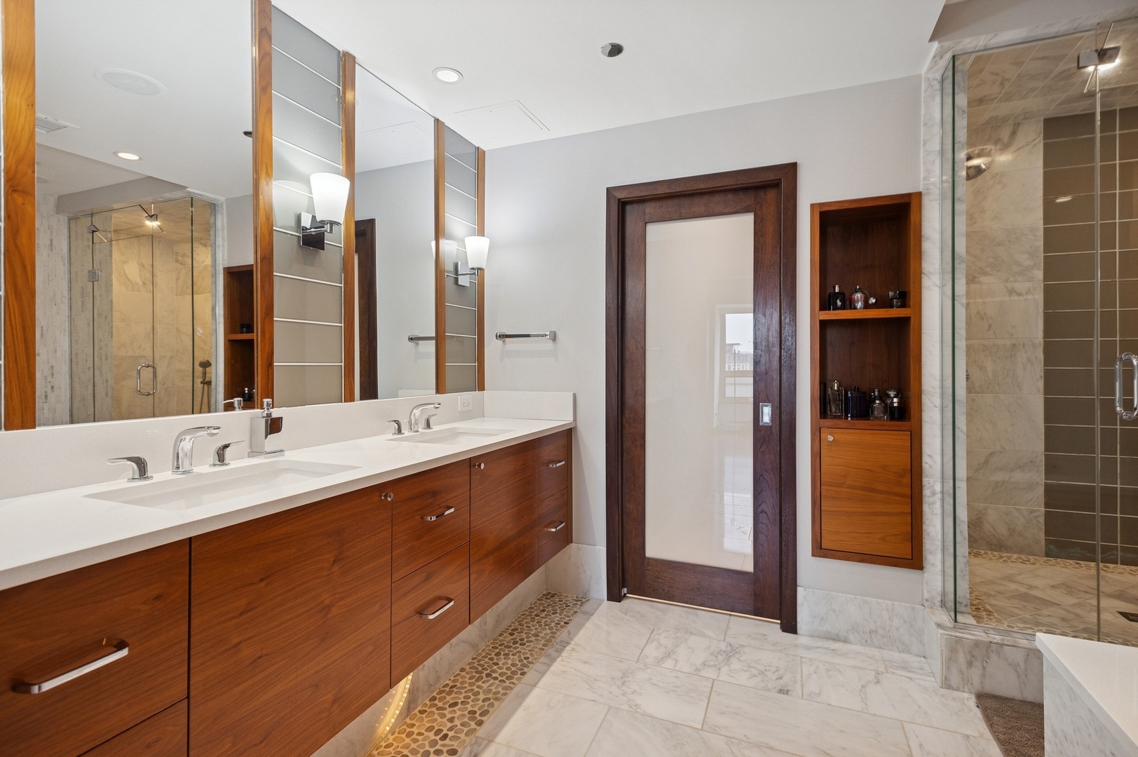 800 North Michigan Avenue, Unit 2502 Chicago, IL 60611 - Photo 21 of 34