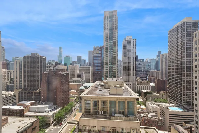 $2,290,000 | 800 North Michigan Avenue, Unit 2502, Chicago, IL 60611