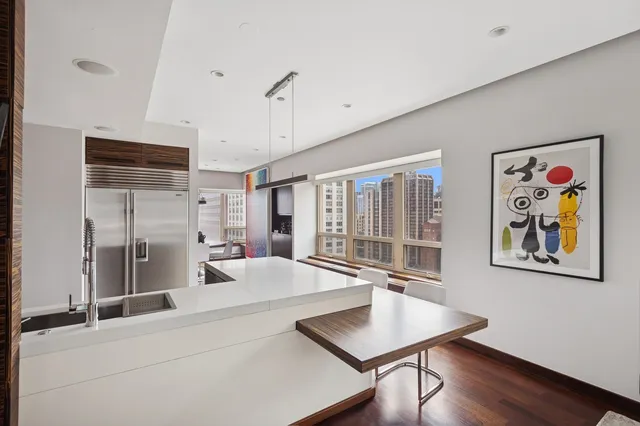 $2,290,000 | 800 North Michigan Avenue, Unit 2502, Chicago, IL 60611