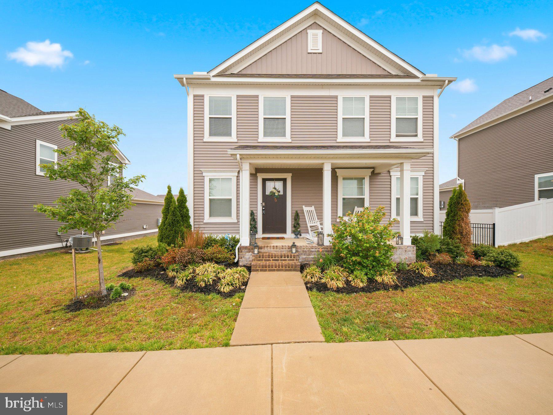 WELCOME HOME!
