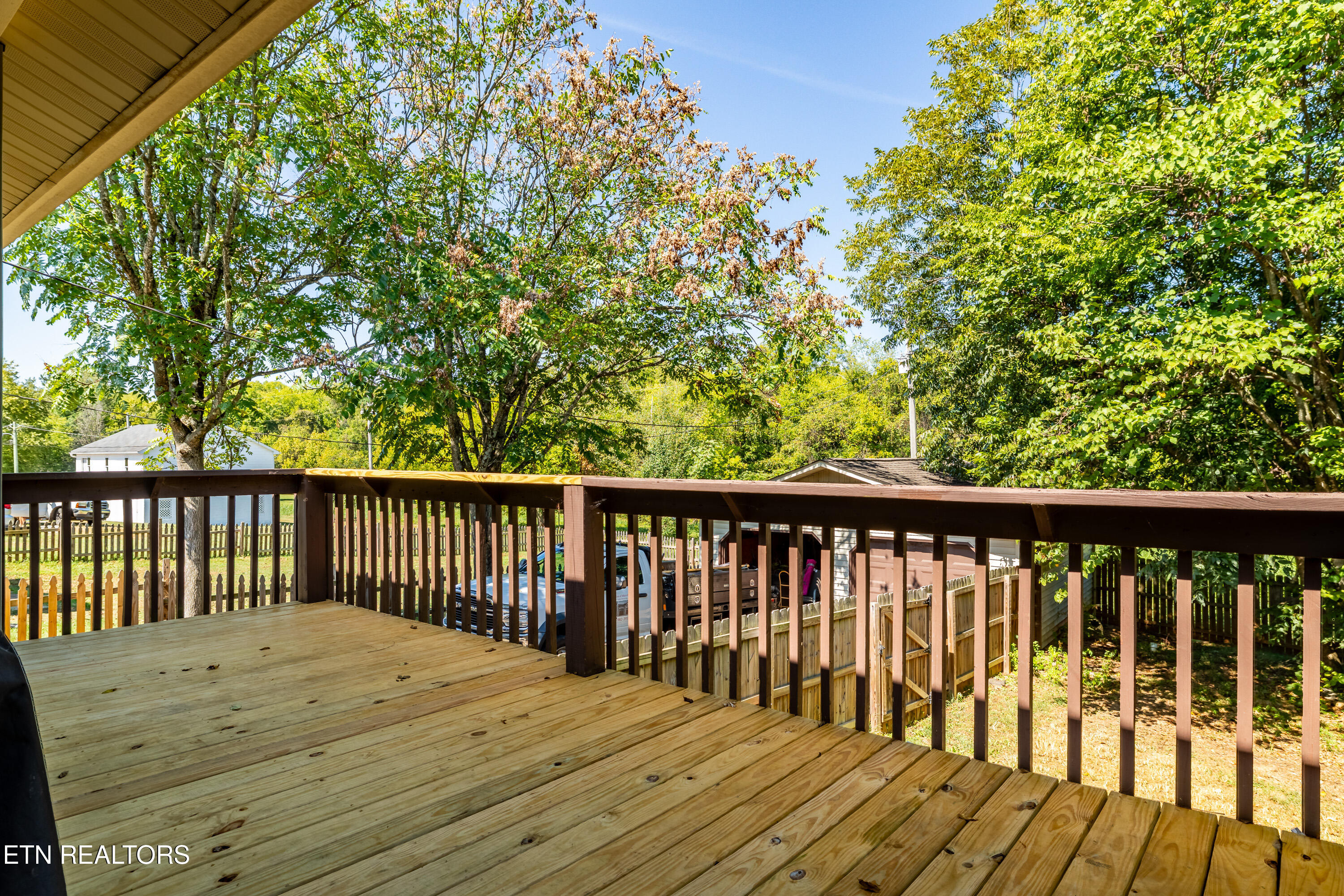 523 East Lincoln Road Alcoa, TN 37701 - Photo 32 of 44 523ELincolnRd-31
