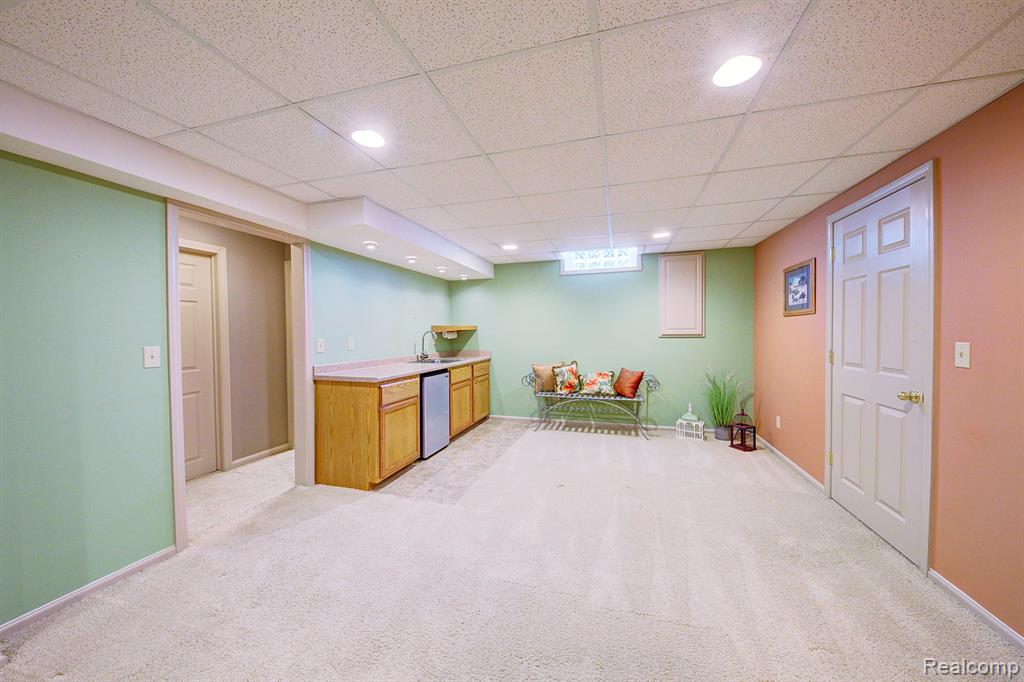 781 Sandalwood Road Canton, MI 48188 - Photo 31 of 35 Gallery Image 31
