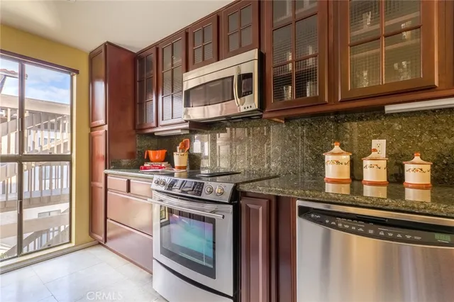 $850,000 | 5336 Marina Pacifica Drive North, Long Beach, CA 90803