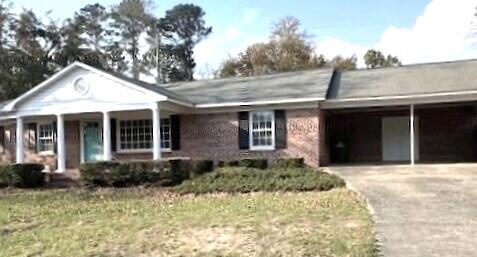 41 Robin Road Barnwell, SC 29812 - Photo 1 of 16