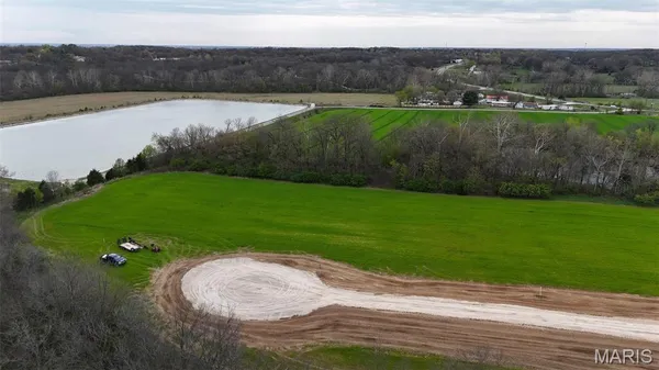 $105,000 | 216 Red Mare Road, Winfield, MO 63389