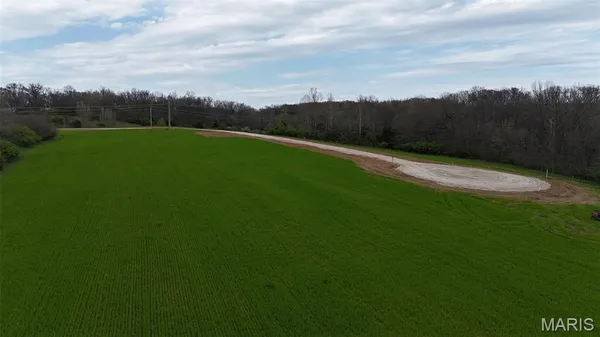 $105,000 | 216 Red Mare Road, Winfield, MO 63389