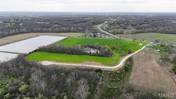 $105,000 | 216 Red Mare Road, Winfield, MO 63389