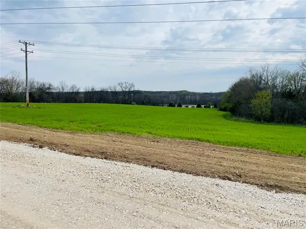$105,000 | 216 Red Mare Road, Winfield, MO 63389