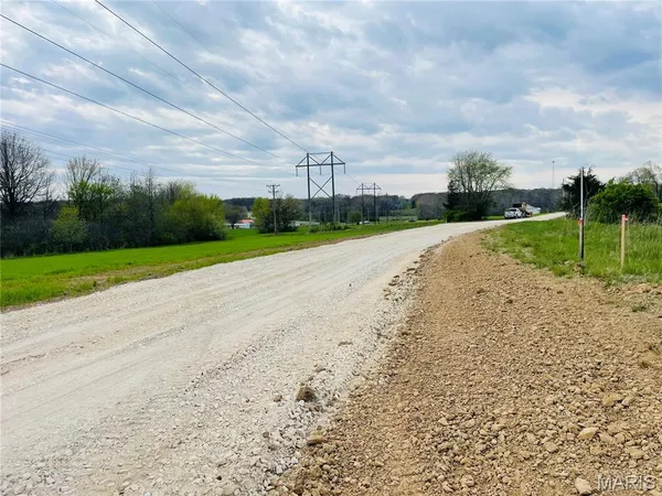 $105,000 | 216 Red Mare Road, Winfield, MO 63389