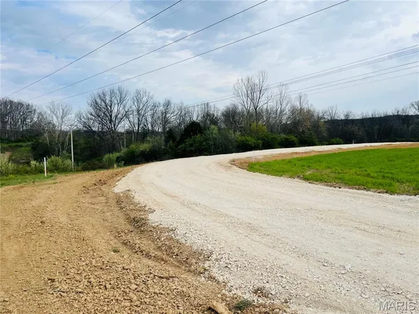 $105,000 | 216 Red Mare Road, Winfield, MO 63389