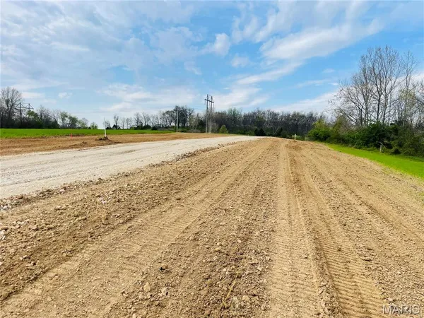 $105,000 | 216 Red Mare Road, Winfield, MO 63389