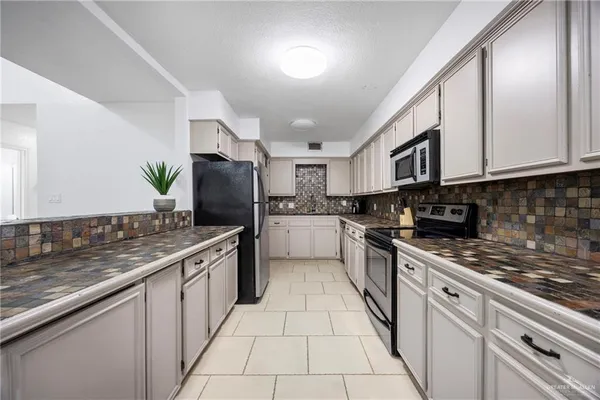 $182,000 | 901 East Dallas Avenue, Unit 6, McAllen, TX 78501