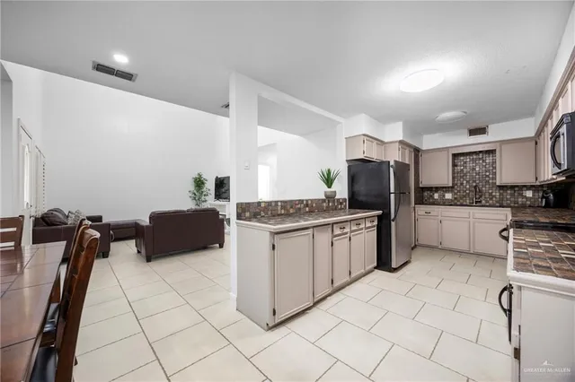 $210,000 | 901 East Dallas Avenue, Unit 6, McAllen, TX 78501