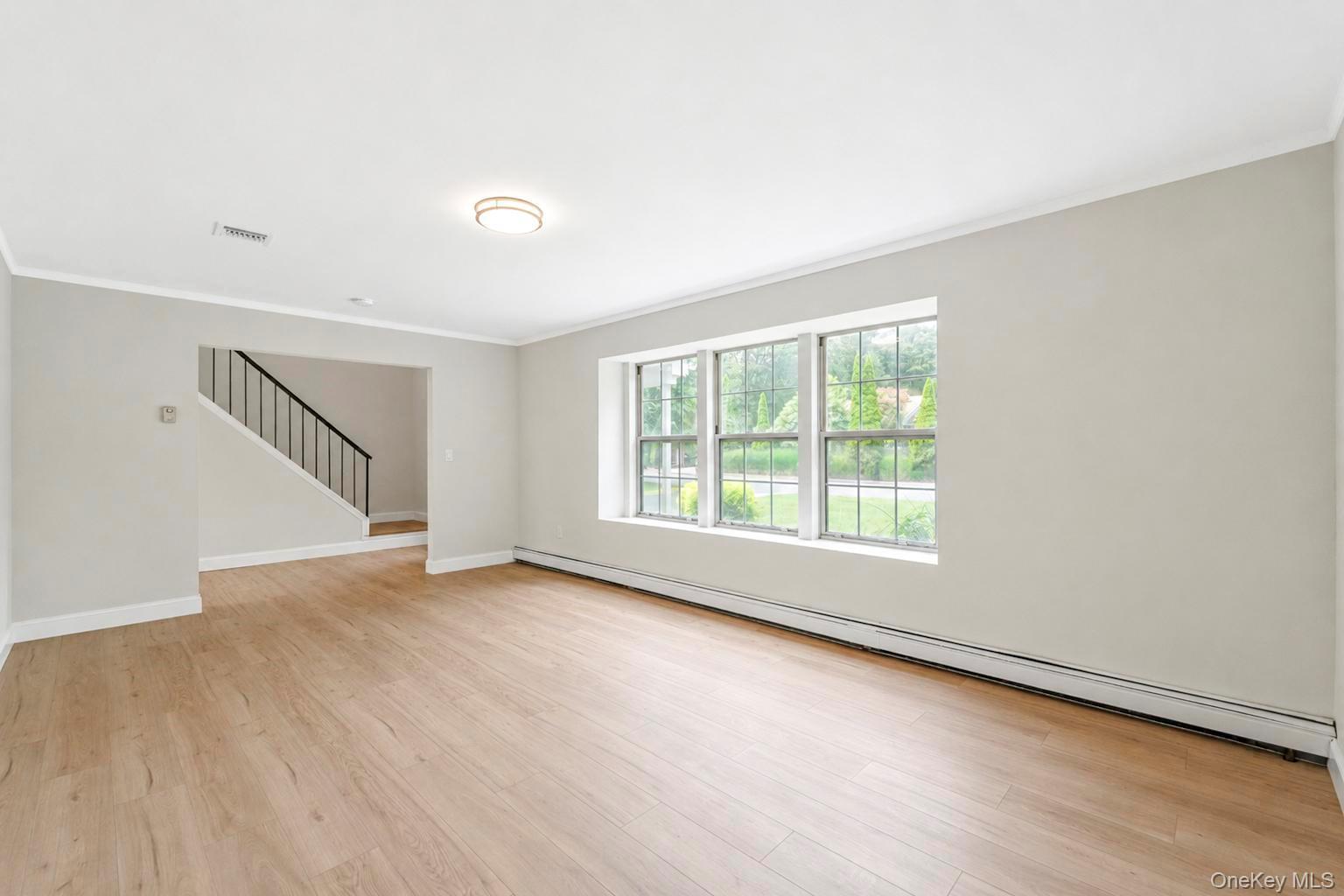 11 Bates Lane Ridge, NY 11961 - Photo 6 of 38 Gallery Image 6