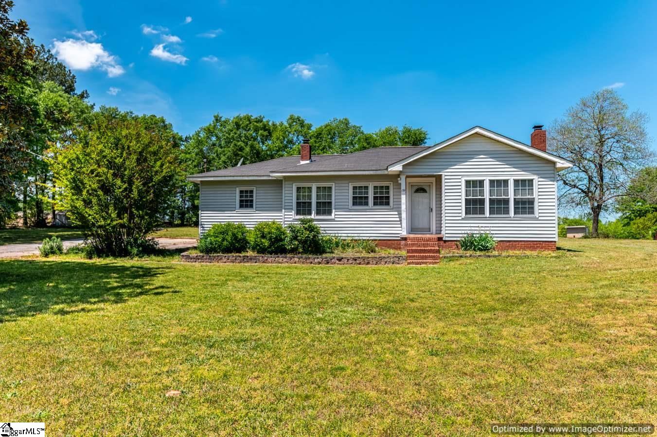 139 Oakview Farms Road Woodruff, SC 29388 - Photo 1 of 31