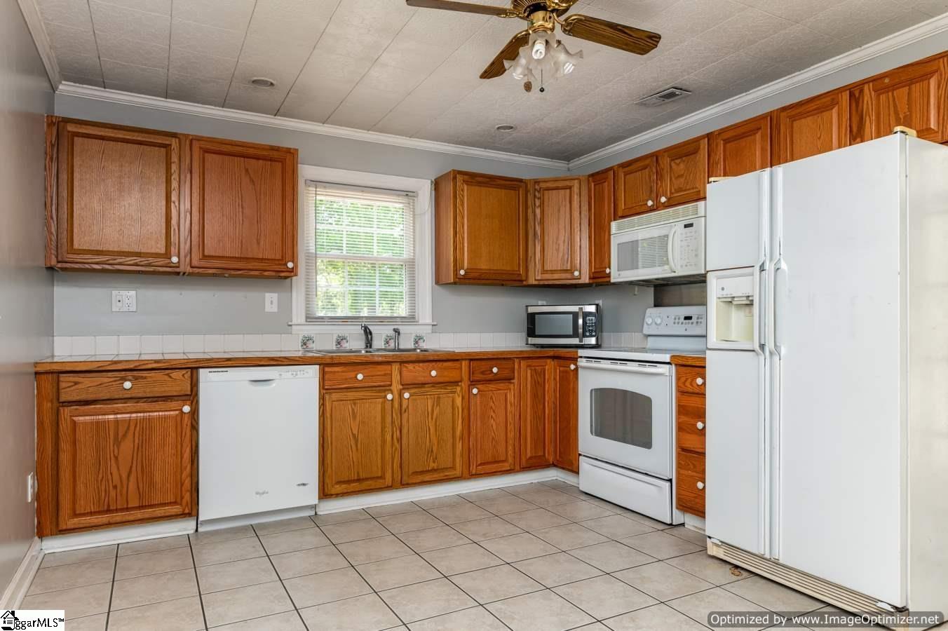 139 Oakview Farms Road Woodruff, SC 29388 - Photo 7 of 31