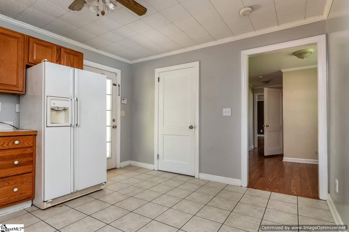 139 Oakview Farms Road Woodruff, SC 29388 - Photo 10 of 31