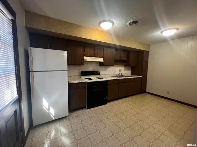 $620,000 | 1609 South 22nd Street, Herrin, IL 62948