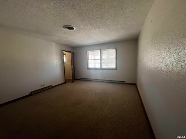 $620,000 | 1609 South 22nd Street, Herrin, IL 62948