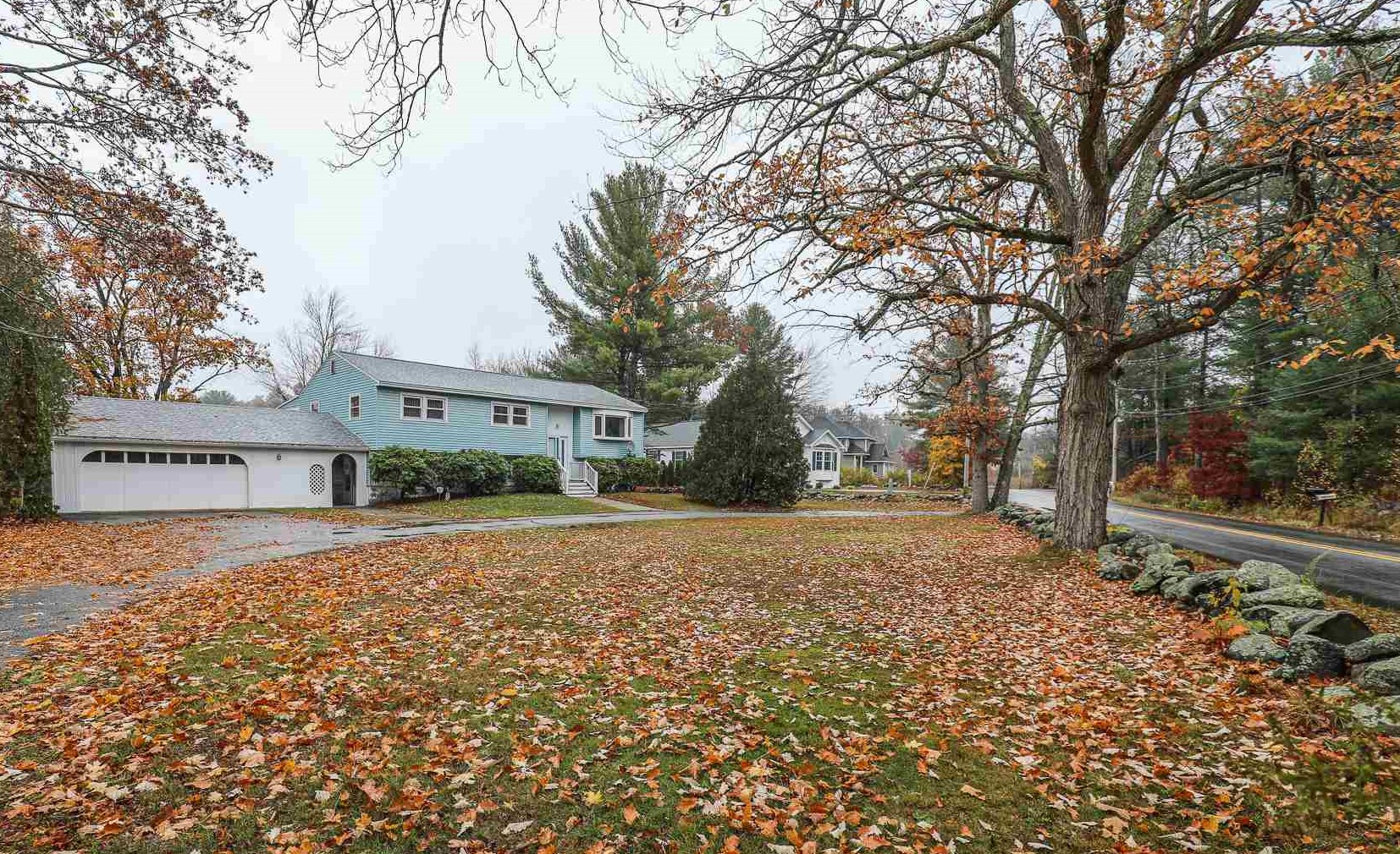 54 Pelham Road Salem, NH 03079 - Photo 2 of 34