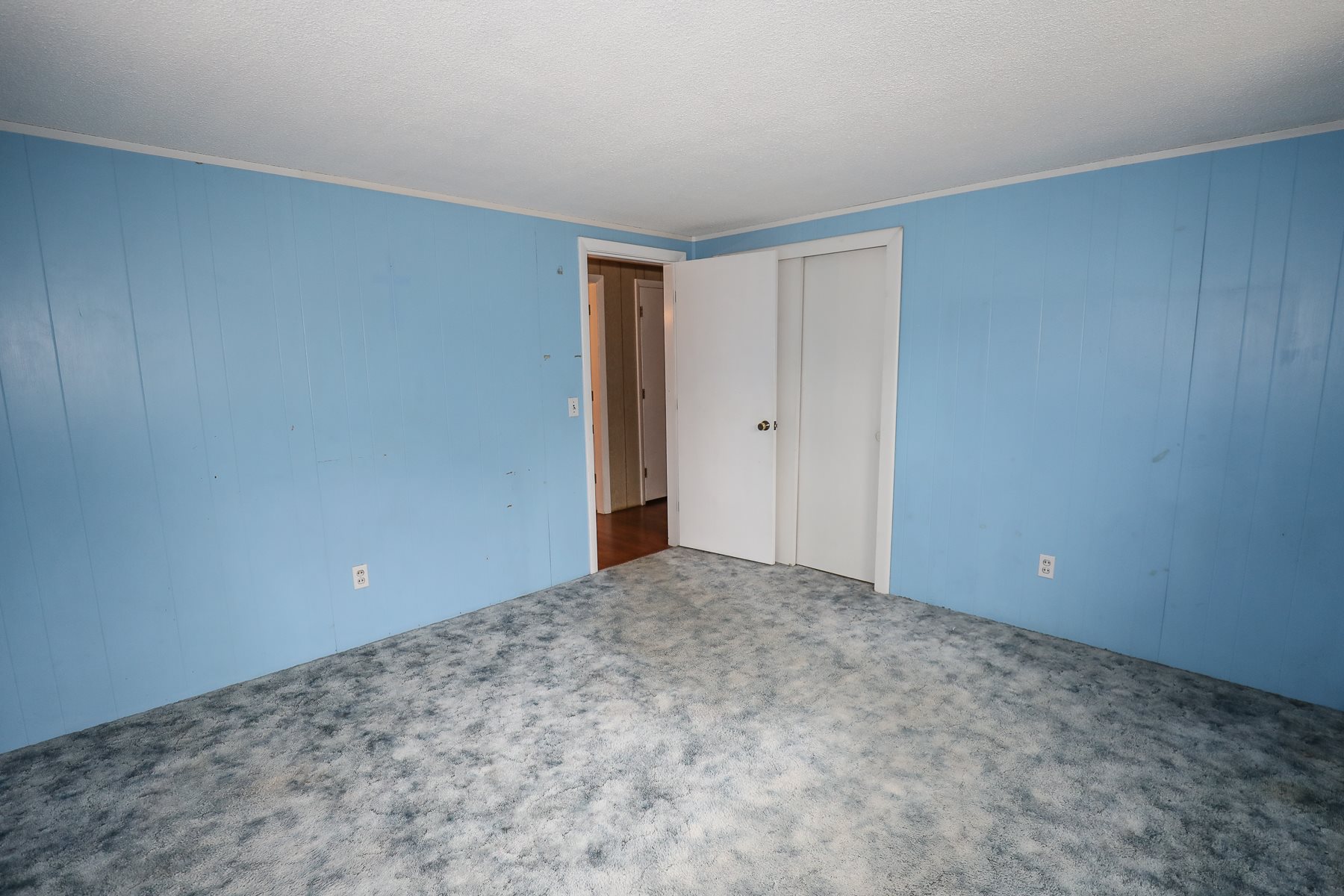 54 Pelham Road Salem, NH 03079 - Photo 16 of 34