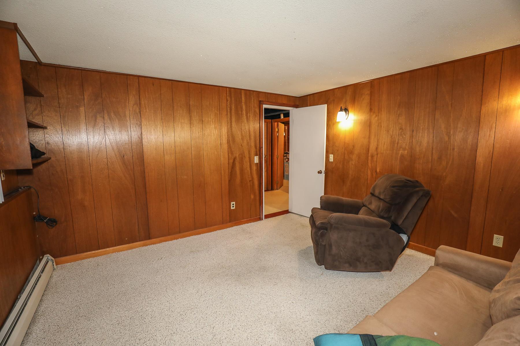 54 Pelham Road Salem, NH 03079 - Photo 28 of 34