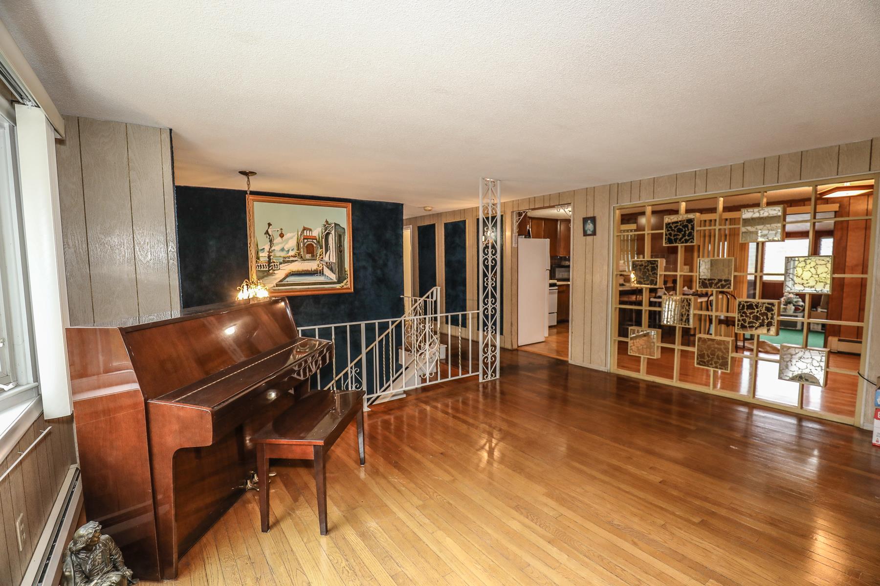 54 Pelham Road Salem, NH 03079 - Photo 5 of 34