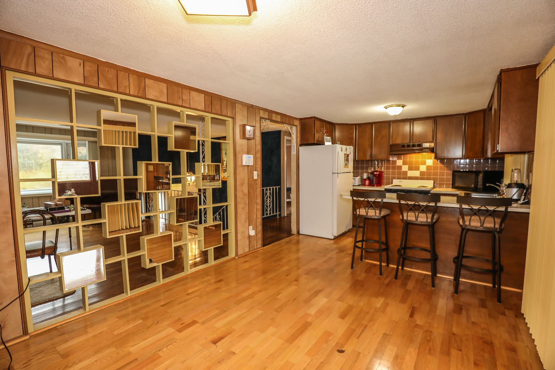 54 Pelham Road Salem, NH 03079 - Photo 6 of 34