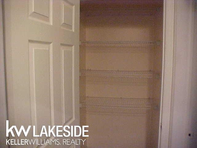 16604 Frazho Road Roseville, MI 48066 - Photo 30 of 31 31251046-29.JPG