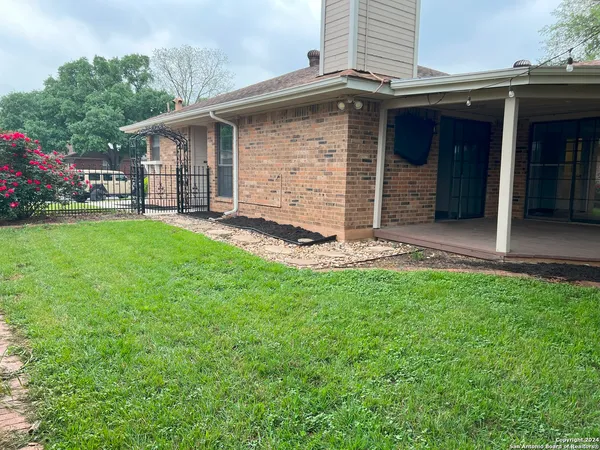 $1,575 | 1301 Eli Whitney, Schertz, TX 78154