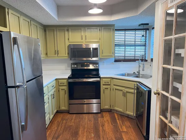 $1,575 | 1301 Eli Whitney, Schertz, TX 78154