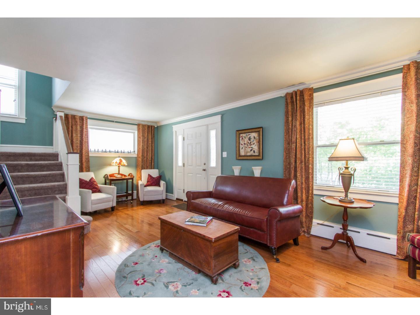 20 Princeton Road Havertown, PA 19083 - Photo 8 of 24 Living Room