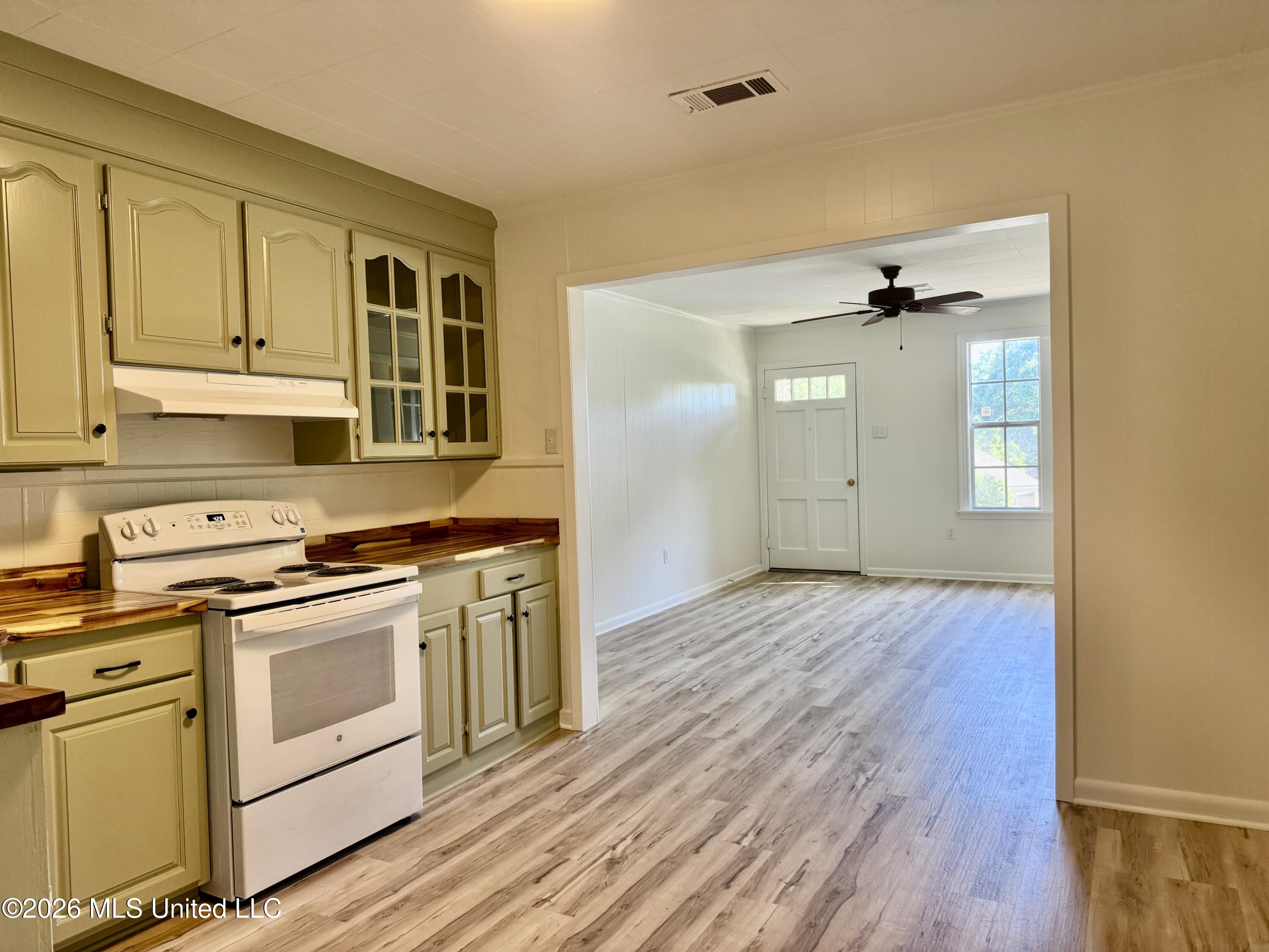 3605 Ridgewood Road Natchez, MS 39120 - Photo 12 of 26 IMG_0243