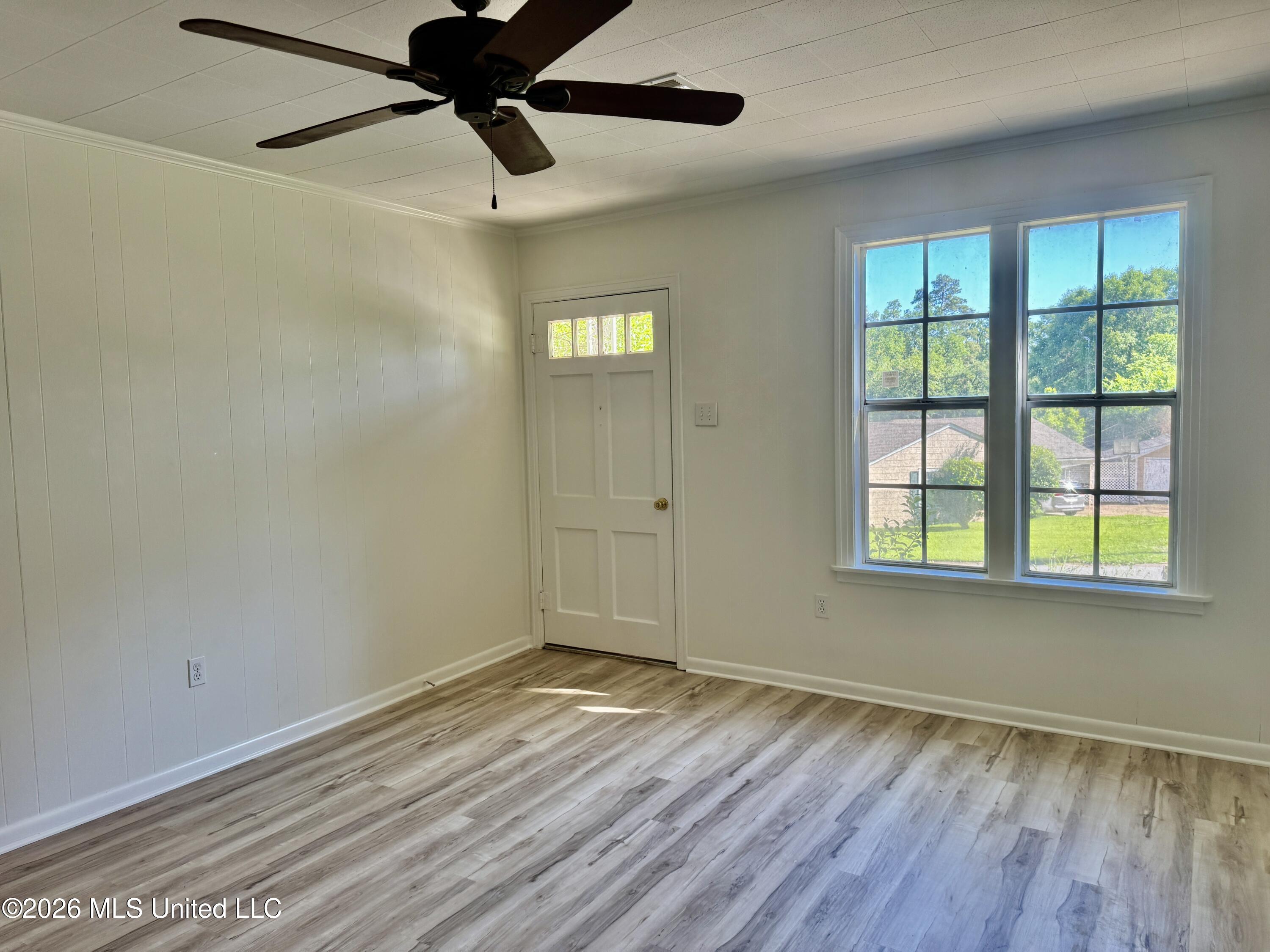 3605 Ridgewood Road Natchez, MS 39120 - Photo 3 of 26 IMG_0232