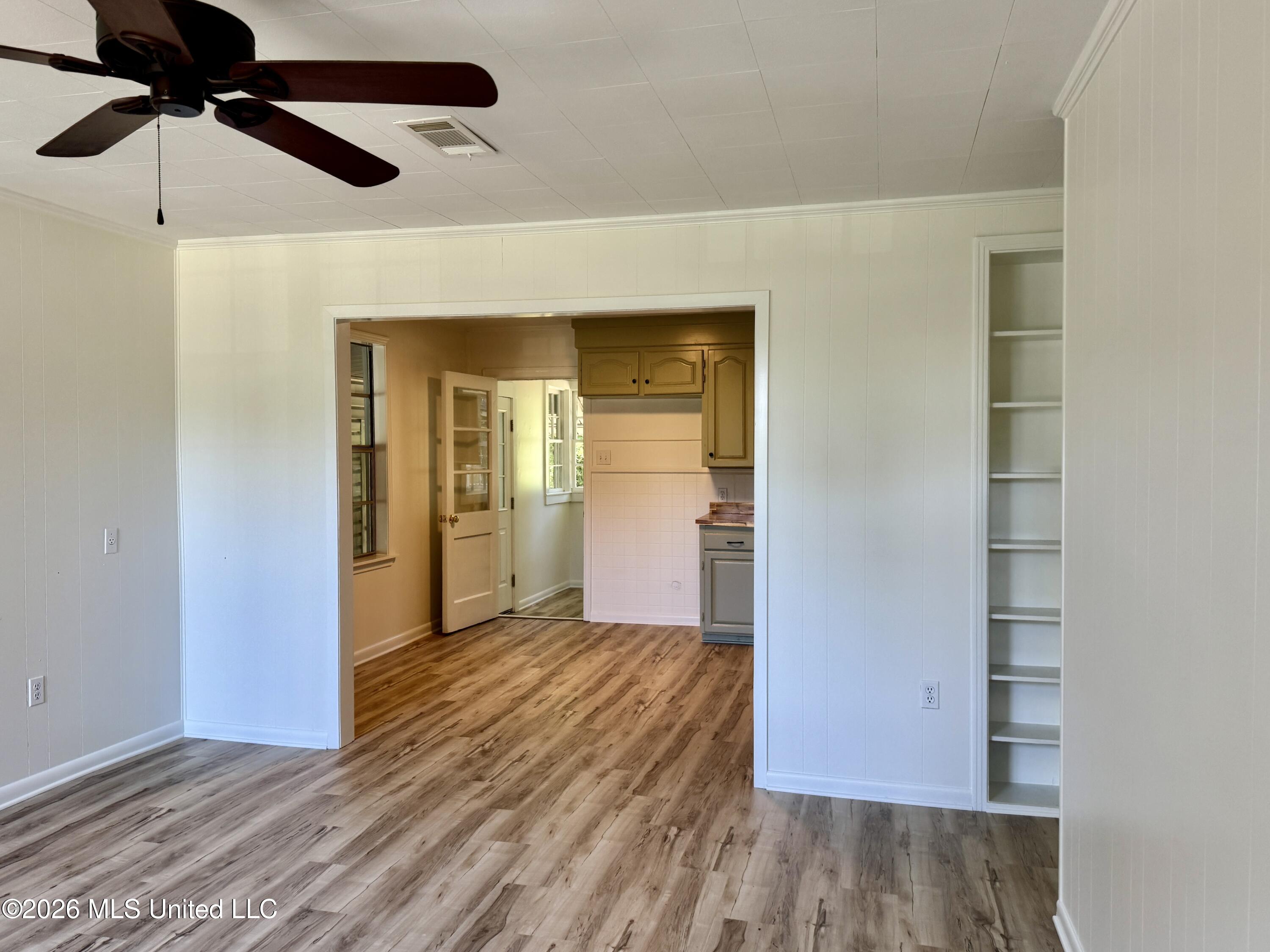 3605 Ridgewood Road Natchez, MS 39120 - Photo 5 of 26 IMG_0230